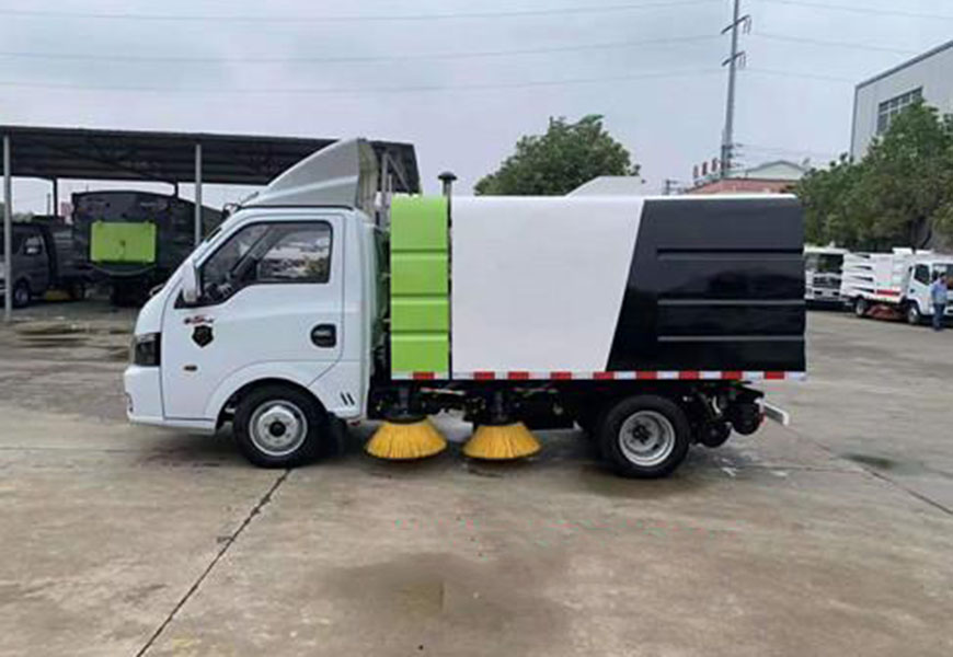 國(guó)六東風(fēng)途逸3方掃路車(chē)圖片