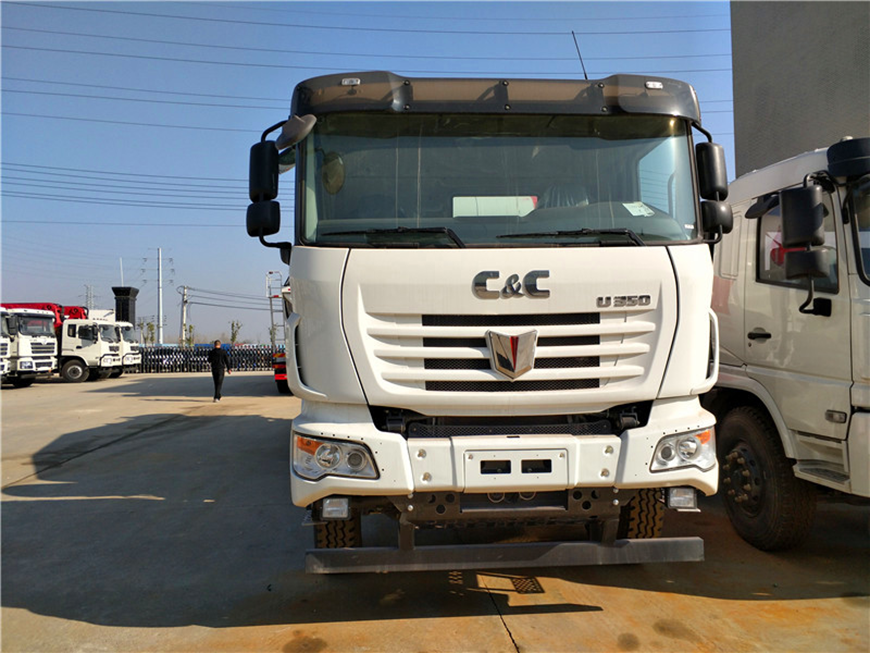 聯(lián)合重卡12方攪拌車(chē)