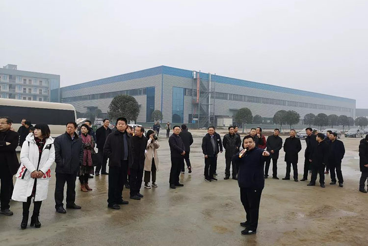 隨州市委、市人大代表團(tuán)蒞臨程力集團(tuán)商用車產(chǎn)業(yè)園視察